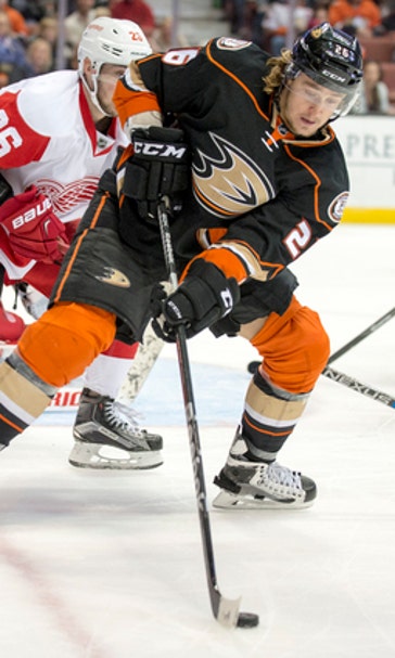 Ducks trade Hagelin to Penguins for Perron, Clendening